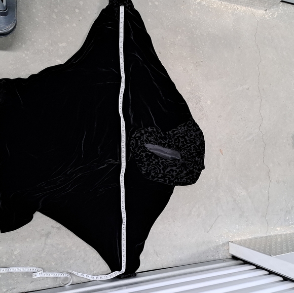Black Velvet-ish Cape One Size - Picture 12 of 16
